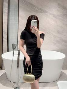 1 件闪亮褶皱迷你蛋形手拿包，优雅的金属双珍珠纽扣设计，适合派对女孩、新娘、大学生、年轻专业人士、派对、庆典、婚礼，配有金属链 - 金色 - 查看 10