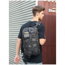 kikilove 迷你迷彩徒步背包，轻巧耐用，适合存放装备，配有舒适的肩带。它是登山、野外探险、户外开发和攀岩的理想之选。对于需要轻便实用背包来安全携带装备的冒险家、登山者和户外爱好者来说，这款背包堪称完美之选。 - 灰色迷你款迷彩包 - 查看 3