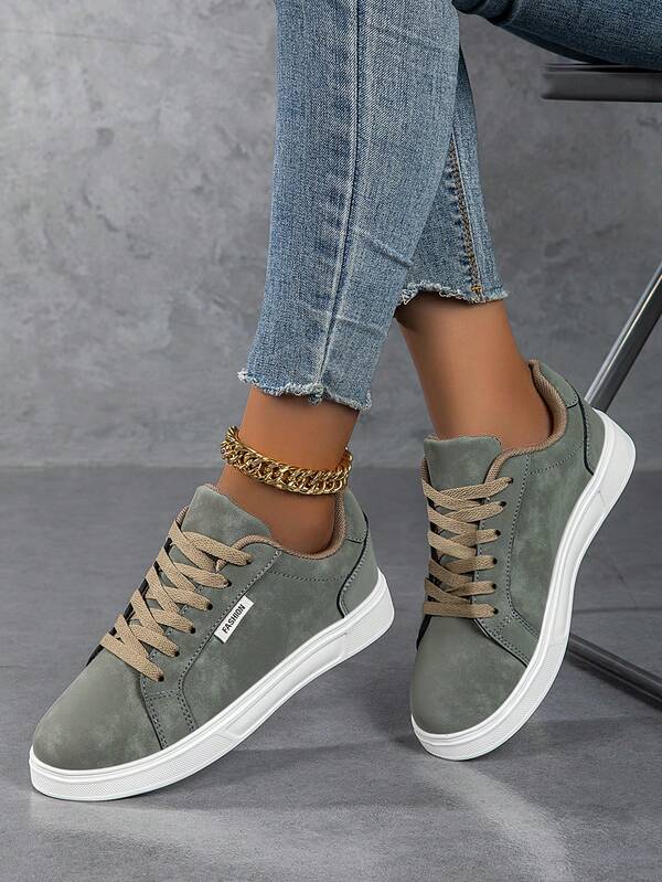 Fall/Winter Women's Casual Sneakers, Fashion Streetwear White Shoes, Lightweight Skateboard Shoes