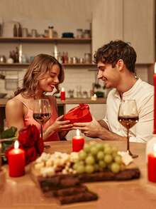 20个万圣节和圣诞节礼物，长28厘米/11英寸，宽4.5厘米/1.77英寸；20个情人节和教师节礼物，玫瑰单支香皂小礼品，仿真花束香皂，情人节礼物（送给女朋友/男朋友），玫瑰香皂，婚礼宾客礼物，伴娘礼物，派对回礼，送给酷妈的礼物，母亲节礼物，婚礼回礼，给家人和朋友的惊喜玫瑰爱心礼物 - 彩色 - 查看 9