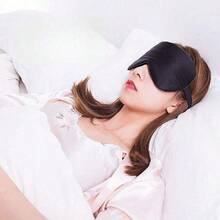 1个丝滑睡眠眼罩，双面100%遮光，可调节滑动扣，亲肤柔软无压迫感，适合夜间深度睡眠、白天小憩、长途旅行、办公室休息，缓解眼部疲劳，是旅行必备配件，也适合失眠者、睡眠浅者、学生和上班族。 - 黑色 - 查看 5