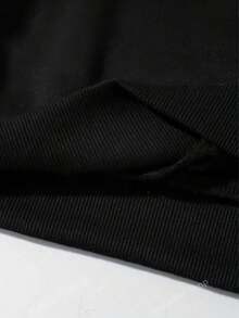 Moletom feminino personalizado com 1 peça. Imprima seu próprio texto e imagem. Personalize seu moletom favorito. Blusa de manga comprida exclusiva, ideal para o dia a dia, para usar em casa, para praticar esportes e outras ocasiões. É o presente perfeito para familiares, amigas e namoradas, e uma ótima opção para o Dia dos Namorados e aniversários.