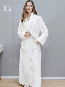 1PC Winter And Spring Thick Couple Bathrobe, Simple And Elegant After-Bath Men's And Women's Sleepwear, Suitable As Gifts For Valentine's Day/Independence Day/Halloween/Christmas. Can Be Worn In Winter And Spring.Thickened,Flannelette,Flannel Warm Winter Decor