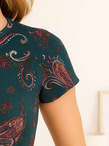 "Crop top paisley mujer boho – camiseta estampada paisley estilo retro, top bohemio psicodélico, crop top estampado cachemira ideal para moda boho chic y looks coloridos" - Verde Oscuro - Ver 3