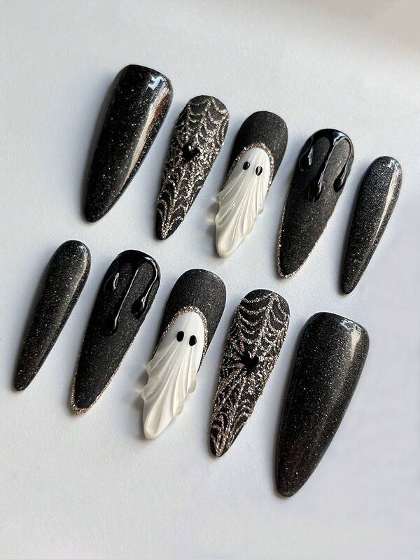 MXYIYANR 10 Stücke handgefertigte Halloween Aufklebe-Nägel, lange mandelförmige Nägel, schwarzer Glitzer Katzenauge, weiße Geist und goldenes Spinnennetz dekorierte Halloween Kunstnägel, matte Oberfläche, geeignet für Halloween Party Nageldekoration