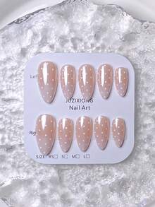 10片手工按压式短指甲贴，波点美甲贴，法式美甲贴纸，棕色美甲贴，红色美甲贴，黑色美甲贴，白色美甲贴，粉色美甲贴，蓝色美甲贴，可爱美甲贴，畅销手工五角星，3D五瓣花和扎染小花，3D瓢虫和蝴蝶结装饰，包含美甲工具，杏仁形指甲贴，适合女性和女孩的美甲用品，手工按压式指甲贴。 - 白色 - 查看 7