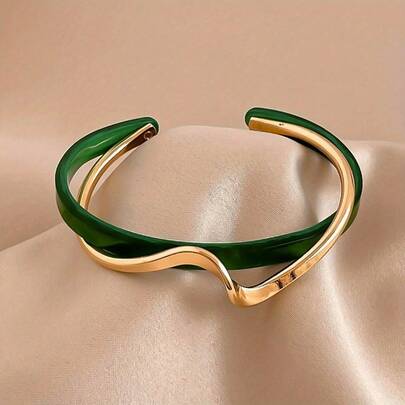 1PC Golden Wavy Bracelet, A Simple Style Jewelry For Ladies