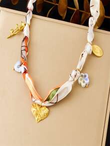 1 Peça Lenço de Seda Estiloso e Boêmio, Colar Feminino, Pingente Multielemental Banhado a Ouro em Aço Inoxidável Resistente à Descoloração, Acessório Adequado para Todas as Estações, Uso Festivo ou Diário, Presente de Natal