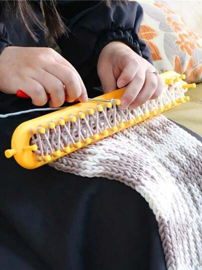1 件随机颜色 DIY 针织织机套件带钩针 - 手工工艺编织工具包括自织围巾编织神器，非常适合制作毛毯、围巾、帽子、披肩等，非常适合 DIY 针织工艺品