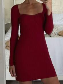 Abito aderente con scollo quadrato in jacquard strutturato da donna, autunnale