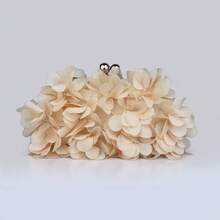 优雅花卉装饰缎面晚宴手拿包，适合正式礼服