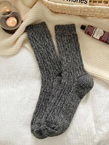 1 双女士纯色加厚保暖羊毛混纺粗针织中筒袜，适合秋冬季日常和居家穿着