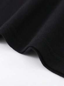 1pc Camiseta Gráfica de Navidad Divertida para Hombre - Dicho "Más Probablemente Será Confundido con un Elfo" con Estampado de Zapatos de Elfo y Copos de Nieve, 100% Algodón Cuello Redondo, Tejido de Punto Ligeramente Elástico, Atuendo Casual de Fiesta para Todas las Estaciones (Tallas S-XXXL) - Negro - Ver 6