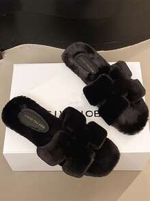 Women's Black Flat Metal Buckle Slip-On Fluffy Open Toe Slippers, Fur Lined Low Heel Fur Slides, Autumn/Winter New Furry Beach Soft Plush House Slippers - Black - View 4