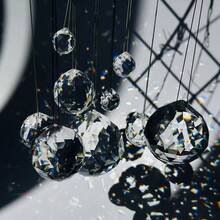 Bola de prisma de cristal multicolor atrapasol con cadena