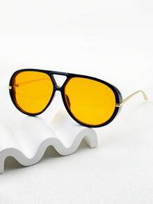 1pc Men's Retro Pilot Single-Bridge Sunglasses, High-Quality Versatile Glasses For Outdoor Driving, Beach, Party, Fashion Metal Frame Sunglasses, New International Fashion Week Design, Suitable For Daily Life, Beach Vacation And Outdoor Travel Accessories, Minimalist Design, Back To School Accessory, Fashionable And Portable, Flattering Face Shape, Ideal For Wedding, Beach, Party And Outdoor Activities, Beach Accessory, Halloween Beach Accessory