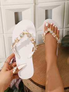 Handmade Resin Starfish Shell Rhinestone Pearl Alloy Decorative Chain, Women's Summer Beach Soft Bottom Flip Flops, Thong Sandals, Removable Decorative Chain, Original Design - White - View 1