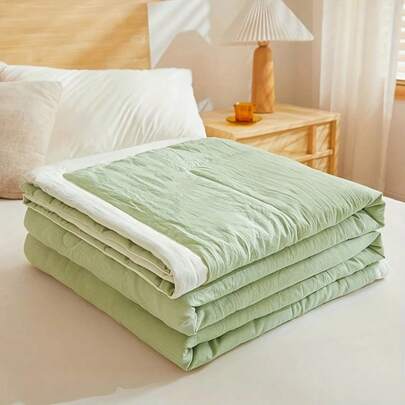 [1 mjukt sommartäcke] 1 lätt mjukt sommartäcke Tunt och andningsbart Ljusbeige Vänligt och bekvämt svalkande täcke Maskintvättbart Lämpligt för personer med hög värme Lättskött