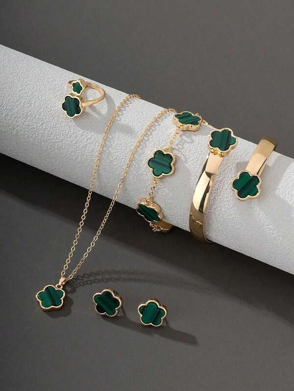 1 Set Women Jewelry: 1pc Lucky Four-Leaf Clover Pendant Necklace, 1pc Bracelet, 1 Pair Earrings, 1pc Ring, 1pc Bangle