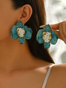 1 Đôi Hoa tai phong cách Mori ngọt ngào và tươi mới với cảm giác đa năng và sang trọng. Hoa tai hoa trà Dopamine cổ điển với phong cách nghỉ dưỡng bên bờ biển. Thích hợp cho phụ nữ đeo khi đi nghỉ mỗi ngày. - màu xanh lá - Xem 6