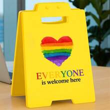 Centropieza con forma de corazón arcoíris - Decoración de escritorio linda y accesorio para cubículo de oficina. ¡Bienvenido a todos! Ideal para decoración del hogar y la oficina, adecuado para decoración de escritorio de mujeres y hombres, esenciales de oficina y accesorios estéticos de escritorio.