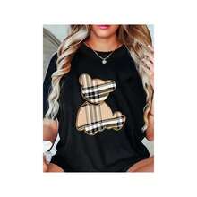 Women's Cotton "Bouche" T-Shirt With Bear And Cheerleader Design; Checkered Cotton T-Shirt, Loose Fit, Short Sleeves, Round Neck, Breathable Summer Casual Top For Everyday Wear And Cheerleaders; Cotton "Bouche" T-Shirt For Parties, Women's Fashion Graphic T-Shirt For Cheerleaders, Bear T-Shirt, Relaxed Fit T-Shirt, Comfortable T-Shirt - 黑色 - 查看 1