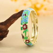 1 pieza Nuevo brazalete de estilo bohemio de moda con esmalte de flor enchapado en oro, adecuado para joyería de mujeres y niñas