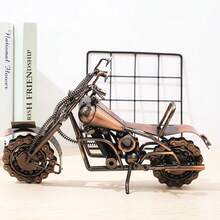 Statua di motocicletta fatta a mano - Regalo di compleanno unico per motociclisti, uomini, padre, figlio - Decorazione vintage per casa, ufficio, studio maschile - Modello artistico realizzato con rottami metallici