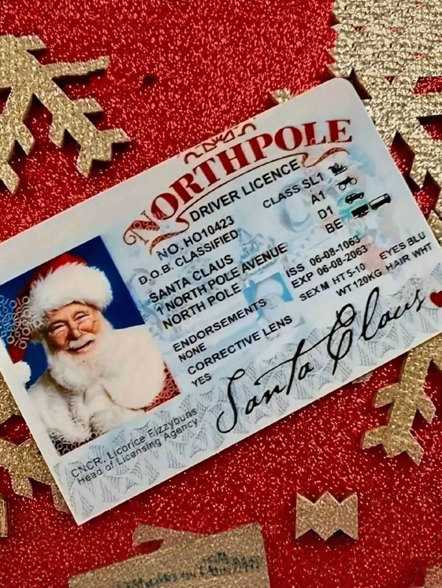 5 pièces Carte de vœux Père Noël, Permis de conduire perdu, Décoration de Noël, Permis de traîneau volant du Père Noël, Permis de conduire du traîneau du Père Noël, Carte de fête en plastique, Accessoires de décoration de Noël, Pas d'électricité requise Décorations de Noël Pyjamas de Noël Cadeaux de Noël Décoration de Noël