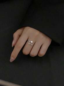 Anillo de brazalete con acento de estrella de rhinestone de cobre VVFZ - Plateado - Ver 5