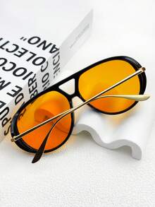 1pc Men's Retro Pilot Single-Bridge Sunglasses, High-Quality Versatile Glasses For Outdoor Driving, Beach, Party, Fashion Metal Frame Sunglasses, New International Fashion Week Design, Suitable For Daily Life, Beach Vacation And Outdoor Travel Accessories, Minimalist Design, Back To School Accessory, Fashionable And Portable, Flattering Face Shape, Ideal For Wedding, Beach, Party And Outdoor Activities, Beach Accessory, Halloween Beach Accessory