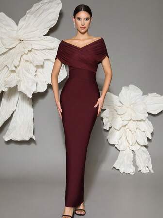 Off-Shoulder Bandage Knit Bodycon Dress, Sexy European Style, Suitable For Family Gatherings, Parties, Banquets