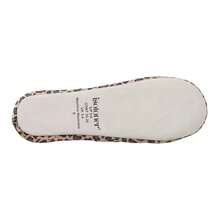 Isotoner Women's Satin Ballerina Slippers With Soft Tie Bow And Suede Sole - 獵豹 - 查看 4