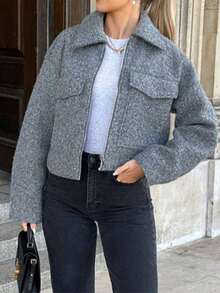 大码女式时尚休闲百搭外套，秋冬季，时尚拉链口袋外套，纯色梭织面料拉链口袋大衣，适合上学、早午餐、办公室、机场等场合。