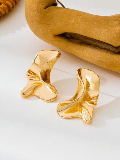 1 对金属光滑皱纹不对称耳钉，适合女士，优雅休闲金属纹理简约设计，适合旅行、度假、婚礼、派对、约会、日常穿着、母亲节礼物