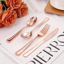 50/25 piezas Juego de cubiertos en color oro rosa: Cuchillo, Tenedor, Cuchara, Fácil de limpiar y reutilizable, Incluye cuchillo de fruta, tenedor de fruta, cuchara para pasta, cuchara de postre, cuchillo para tarta, tenedor y cuchara de ensalada. Adecuado para: Hogar, Restaurante, Exterior, Cumpleaños, Boda, Fiesta, Picnic, Graduación, Suministros escolares, Vajilla navideña