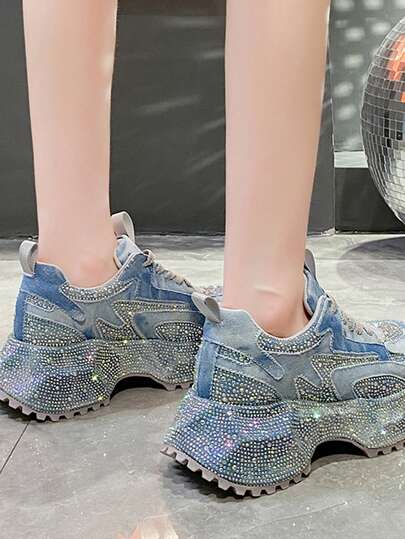 2026春秋新款女士水钻厚底运动鞋，时尚增高休闲跑步鞋，复古Y2K风格，浅蓝色