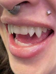 全新树脂吸血鬼僵尸假牙道具，适用于化妆舞会万圣节派对恶作剧化妆（不含胶水，需自行购买） - 白色 - 查看 1