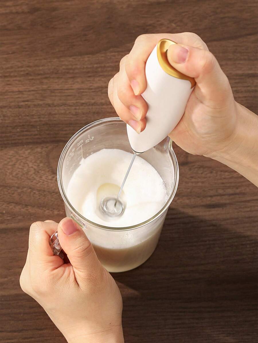 خلاط وفرّاد الحليب الكهربائي الجديد - فرّاد حليب يدوي من الفولاذ المقاوم للصدأ، مناسب للقهوة والكابتشينو والشوكولاتة الساخنة والماتشا - يعمل بالبطاريات (بطاريتان AA غير مشمولتان) - تصميم مدمج وأرجونومي