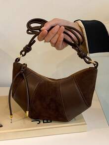 高级牛角形小斜挎包，天鹅绒质感，新款时尚单肩腋下饺子包 - 棕色 - 查看 3