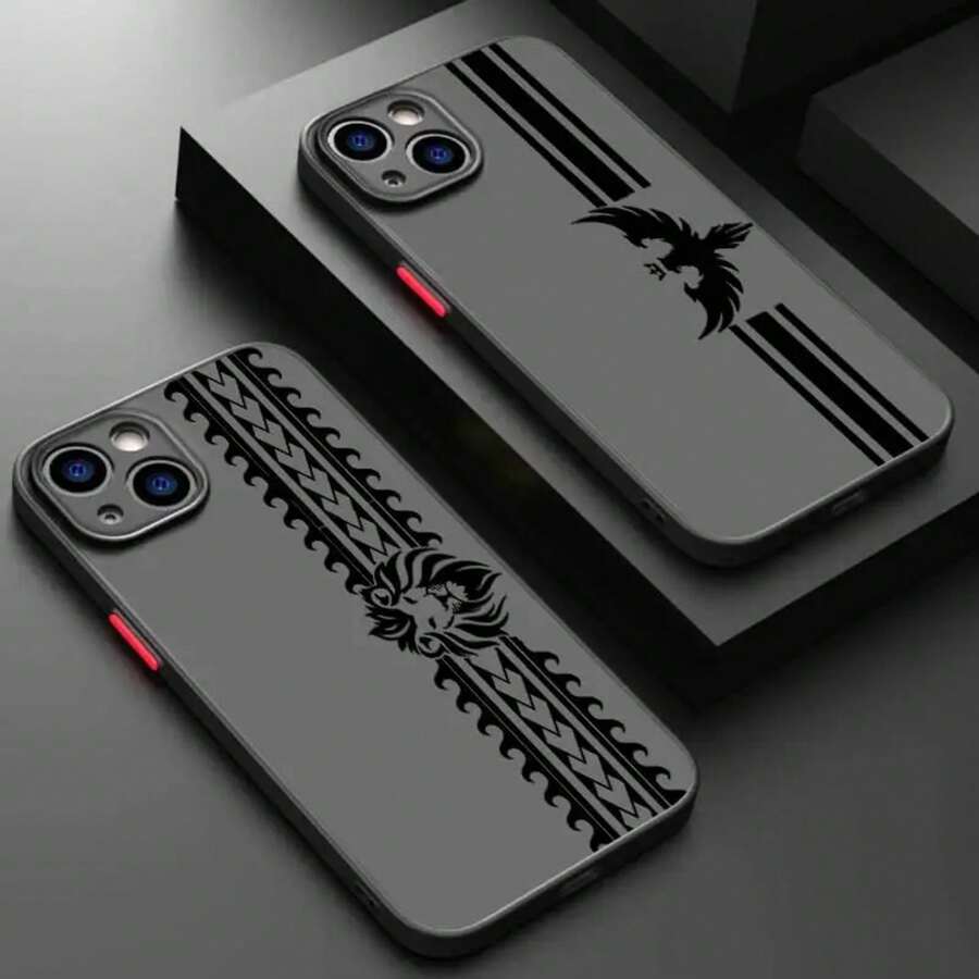 Una funda para teléfono con diseño de tótem de cabeza de pájaro y león, que presenta un patrón de rayas, compatible con los teléfonos de las series Apple, 8, SE, 11, 13, 15,, Pro, y Plus, ofreciendo una superficie transparente mate y protección completa suave negra desde 2020 hasta 2022. - Colores mixtos - Ver 1