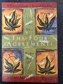The Four Agreements Self-Help Book | Practical Guide To Personal Freedom & Inner Peace | Toltec Wisdom For Daily Habits, Emotional Intelligence & Life Transformation | Mindset Growth, Stress Relief & Positive Living | Perfect Gift For Adults, Teens & Self Improvement Readers - 平裝本 - 查看 10