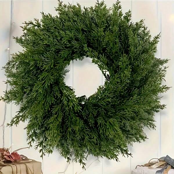 Evergreen Plastic Christmas Wreath - Decor For Door, Wall, Window, Fireplace - No Electricity Needed, Suitable For Indoor & Outdoor Hanging - Christmas, Thanksgiving, New Year Holiday Decoration - Easy Hanging Design, Lightweight And Durable, Vibrant Greenery Shape, Realistic Leaves, Home Decor