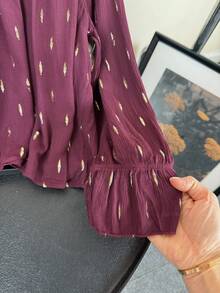 Hermiss blusa para  otoño , Detalles metálicos dorados y goma  fruncida a talla única para una S/M/L . entrega estimada 1-3dias laborable (península) - Burdeos - Ver 3