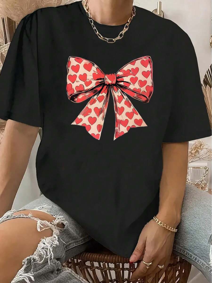 A Round-Neck Printed T-Shirt, Vintage Casual Printed Top for Women.