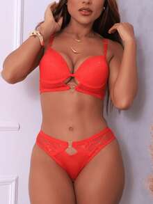 Sensual Heart Lingerie Set: Lace Bra And Double Thong Panties, Elegance And Premium Seduction - 紅色 - 查看 1