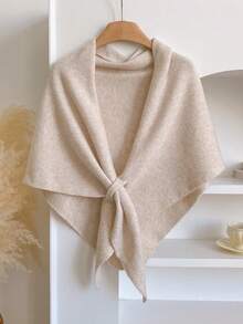 1条简约高端羊毛混纺纯色三角围巾，女士时尚百搭，空调房三角披肩保暖围脖，可搭配连衣裙