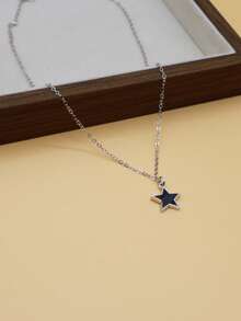 1pc Minimalist Silver Pentagram Pendant Necklace For Women, Versatile Delicate Choker Necklace, Dainty Clavicle Chain For Daily Wear