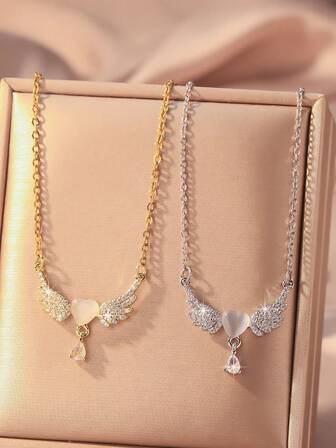 1 件梦幻可爱的天使翅膀水钻项链，闪亮的颈链适合女孩、约会、礼物、派对、度假和日常佩戴（不含礼品盒）