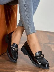 女士厚底乐福鞋 - 学院风漆皮黑色套脚鞋，圆头金属扣，休闲时尚，适合工作场合 - 黑色 - 查看 2